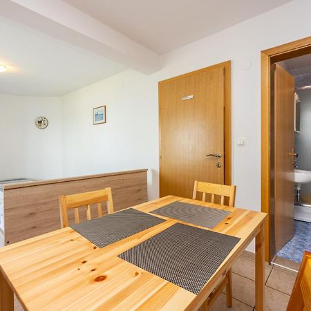 Apartments Obradovic Dramalj Buitenkant foto