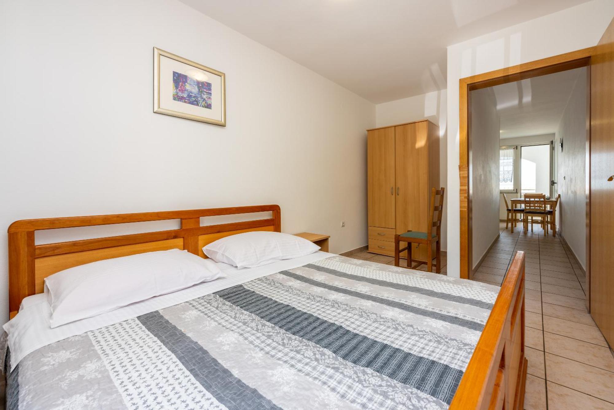 Apartments Obradovic Dramalj Buitenkant foto