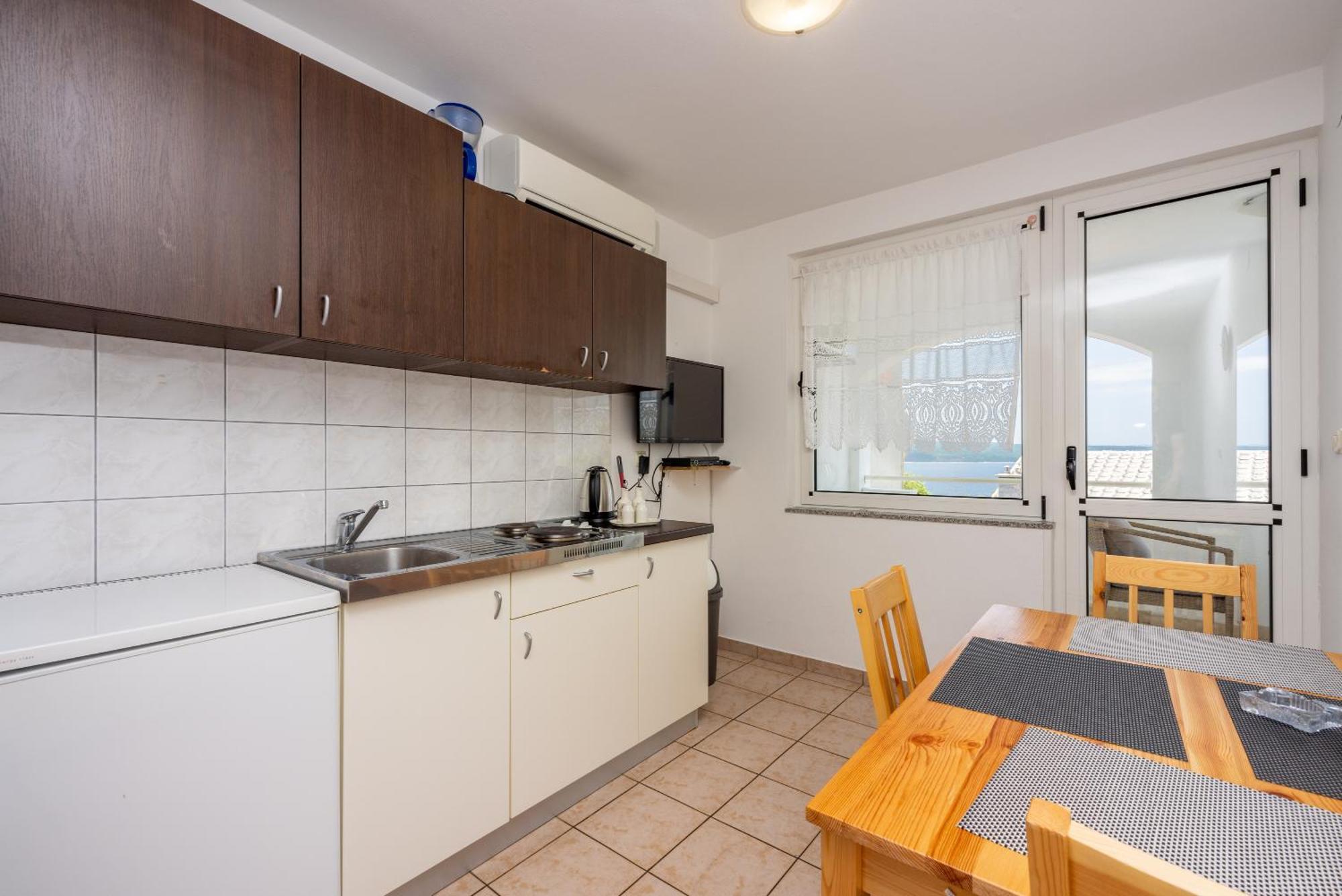 Apartments Obradovic Dramalj Buitenkant foto